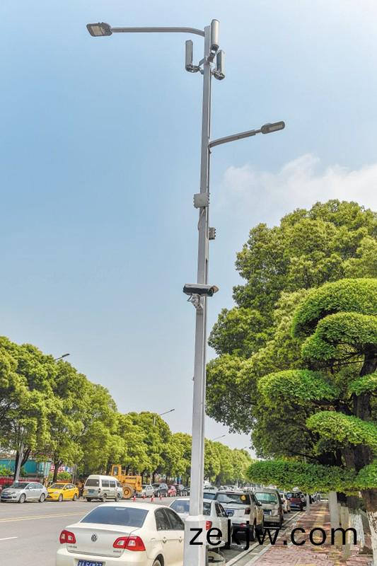 湖(hu)南首條“智慧炤明路(lu)”亮相(xiang)長沙隆平高科技園